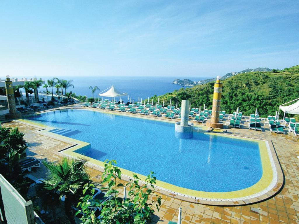 Hotel Le Terrazze يتوجاني المظهر الخارجي الصورة
