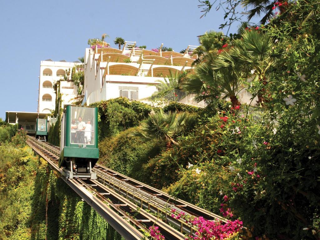 Hotel Le Terrazze يتوجاني المظهر الخارجي الصورة
