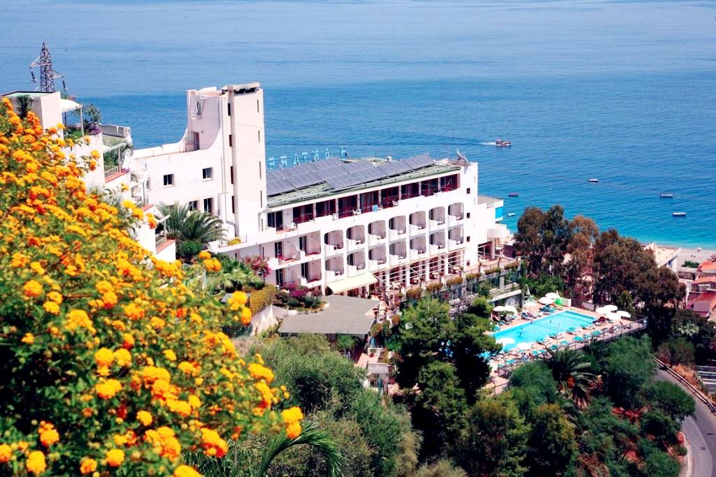 Hotel Le Terrazze يتوجاني المظهر الخارجي الصورة