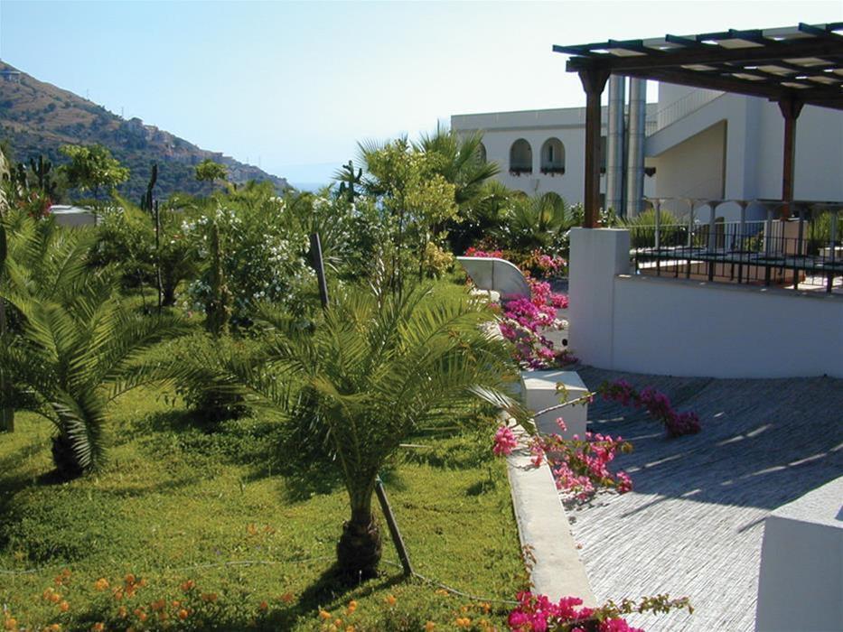 Hotel Le Terrazze يتوجاني المظهر الخارجي الصورة